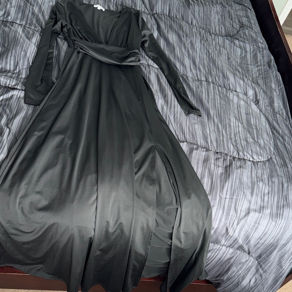 Elegant Black Maxi Dress